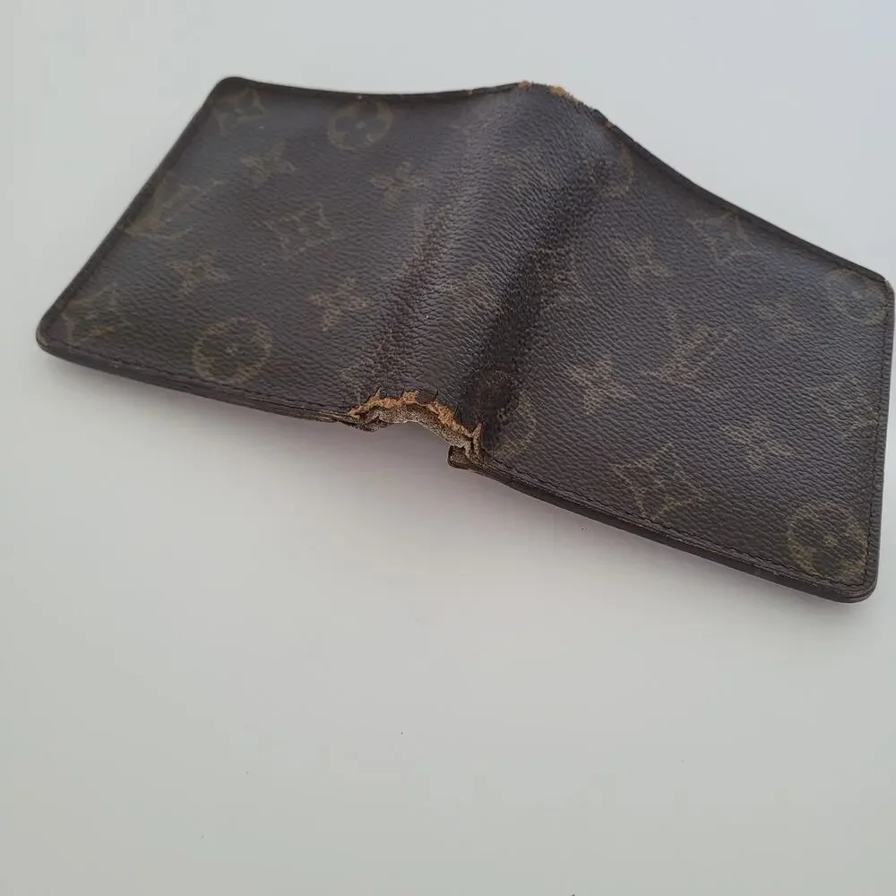 Vintage Louis Vuitton Men's LV Brown Bi-Fold Leather Wallet Monogram Classic
